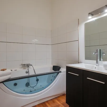 아파트 Luckey Homes - Rue Montgolfier 리옹